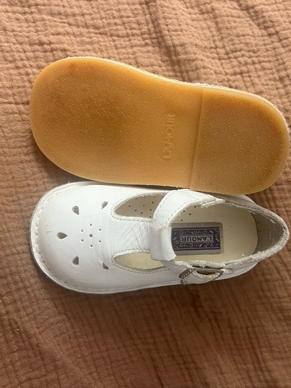 L'Amour White Leather Mary Jane Dress Shoes for Kids